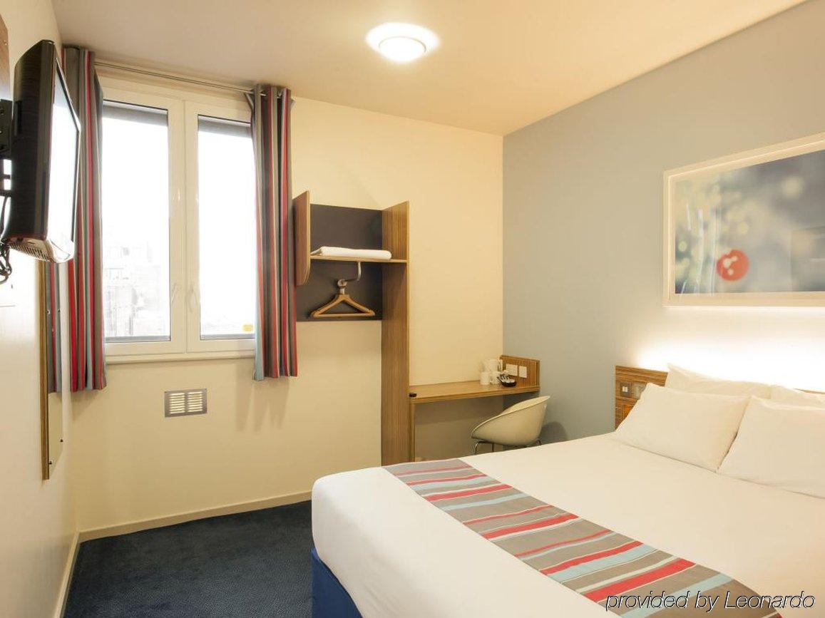 Travelodge London Covent Garden Εξωτερικό φωτογραφία