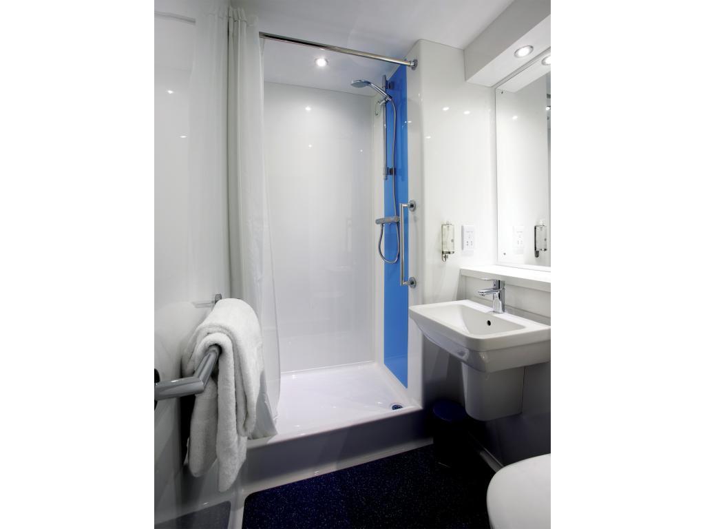 Travelodge London Covent Garden Εξωτερικό φωτογραφία